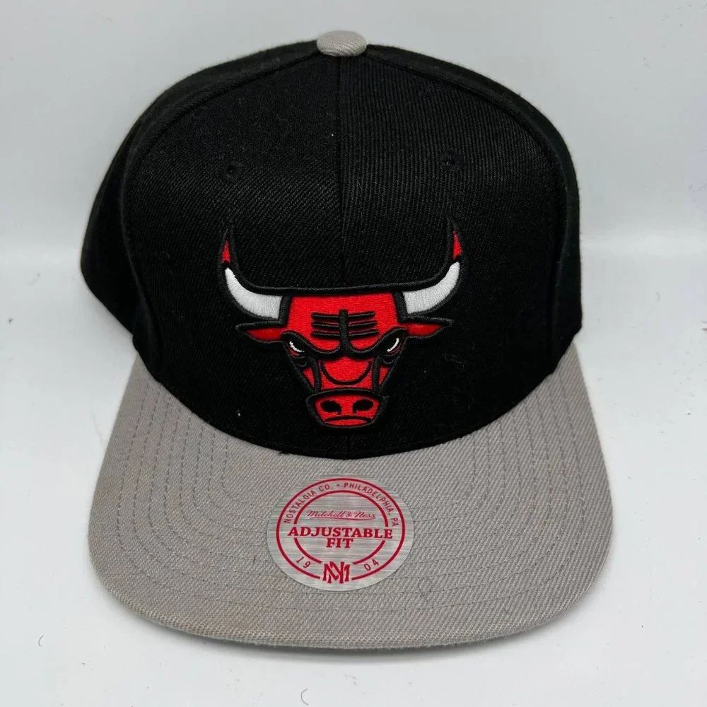 Air Jordan Chicago Bulls NBA Black Red Mitchell & Ness Hat Snapback Cap Men - Picture 1 of 7